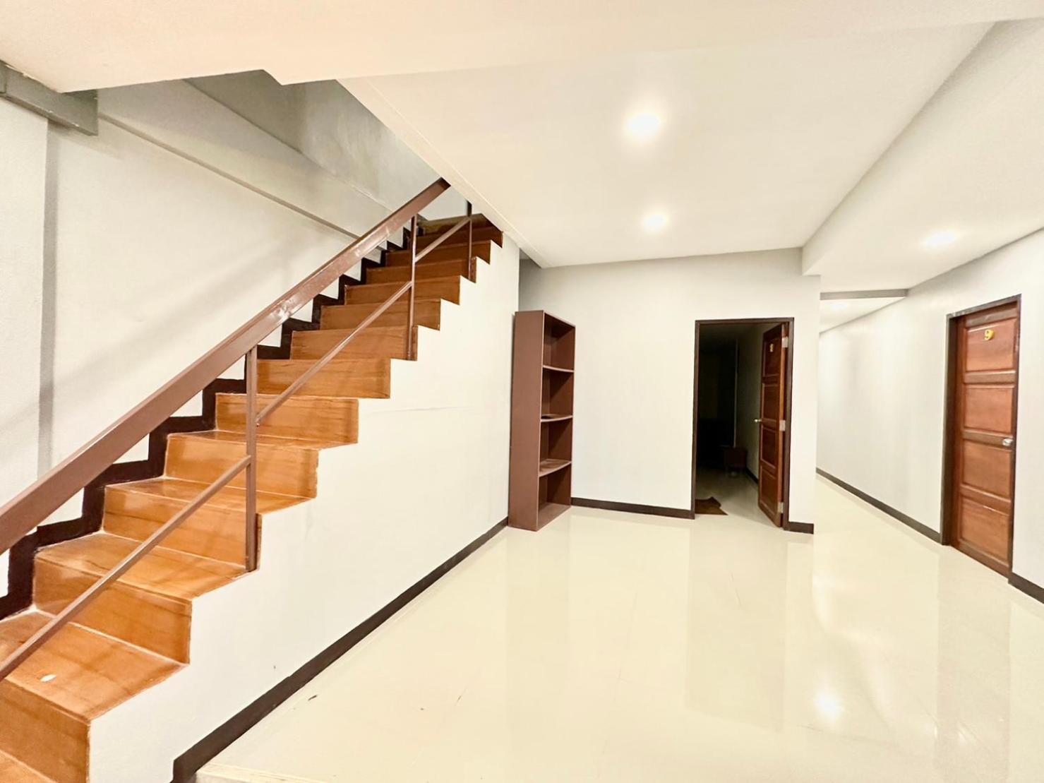 Baan At Khaosan Hostel Bangkok Exterior photo