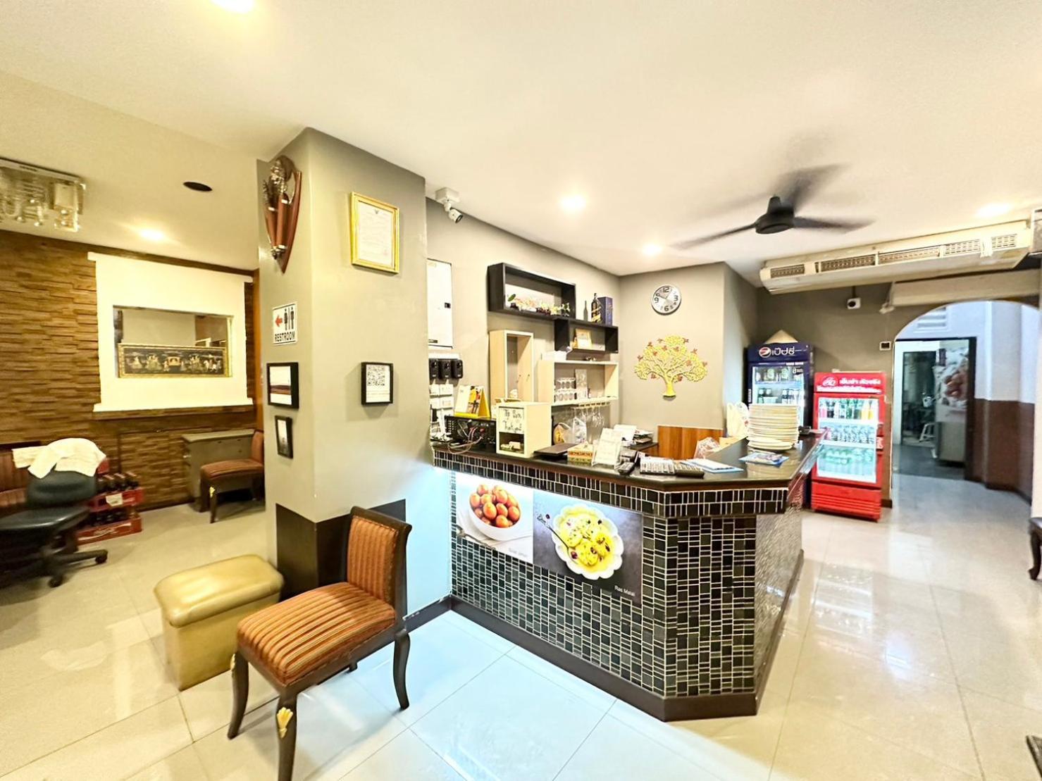Baan At Khaosan Hostel Bangkok Exterior photo