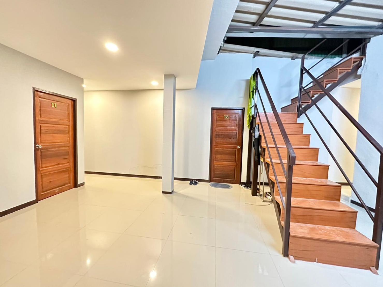 Baan At Khaosan Hostel Bangkok Exterior photo